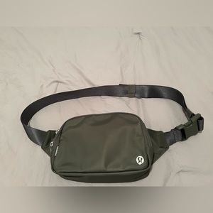 lululemon Everywhere Belt Bag Large